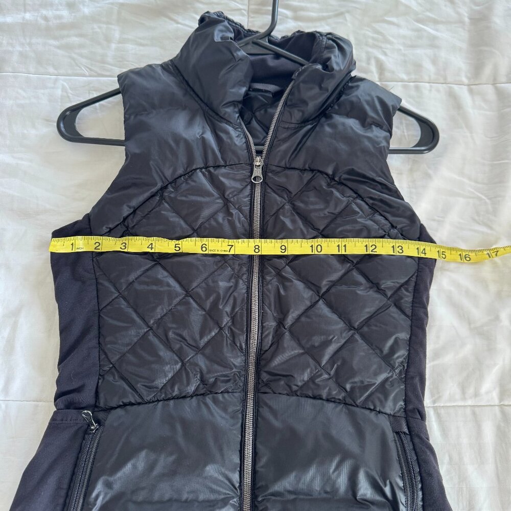 Lululemon Down For A Run Vest - Picture 9 of 10
